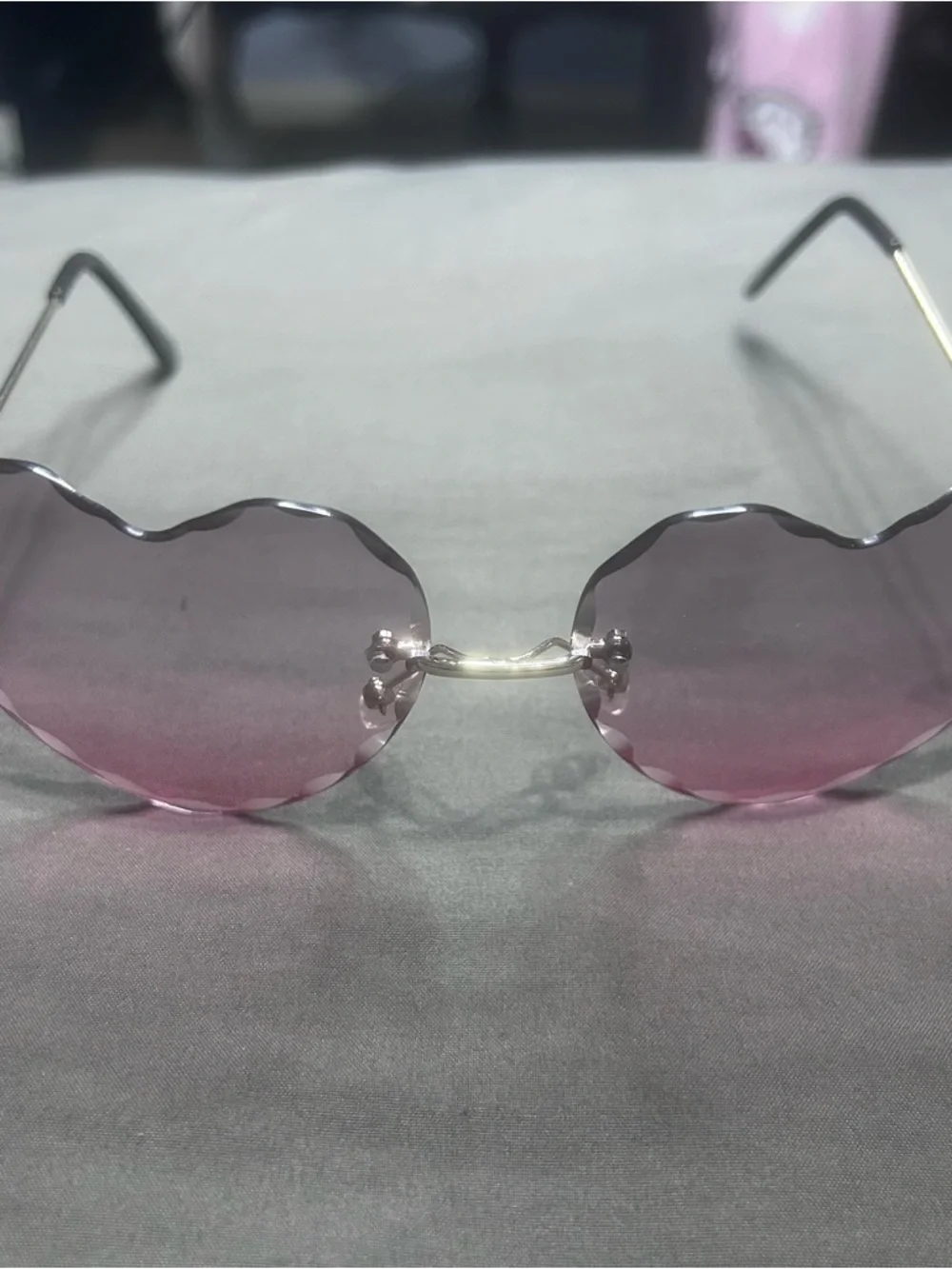 Pink Heart-Shaped Rimless Sunglasses